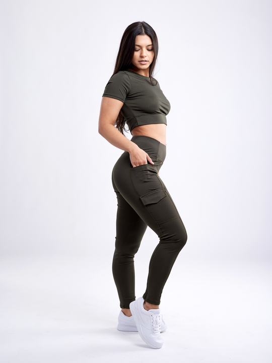 Jupiter Gear: Short-Sleeve Crop Top