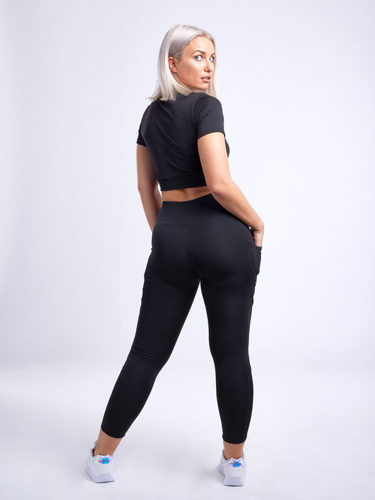 Jupiter Gear: Short-Sleeve Crop Top