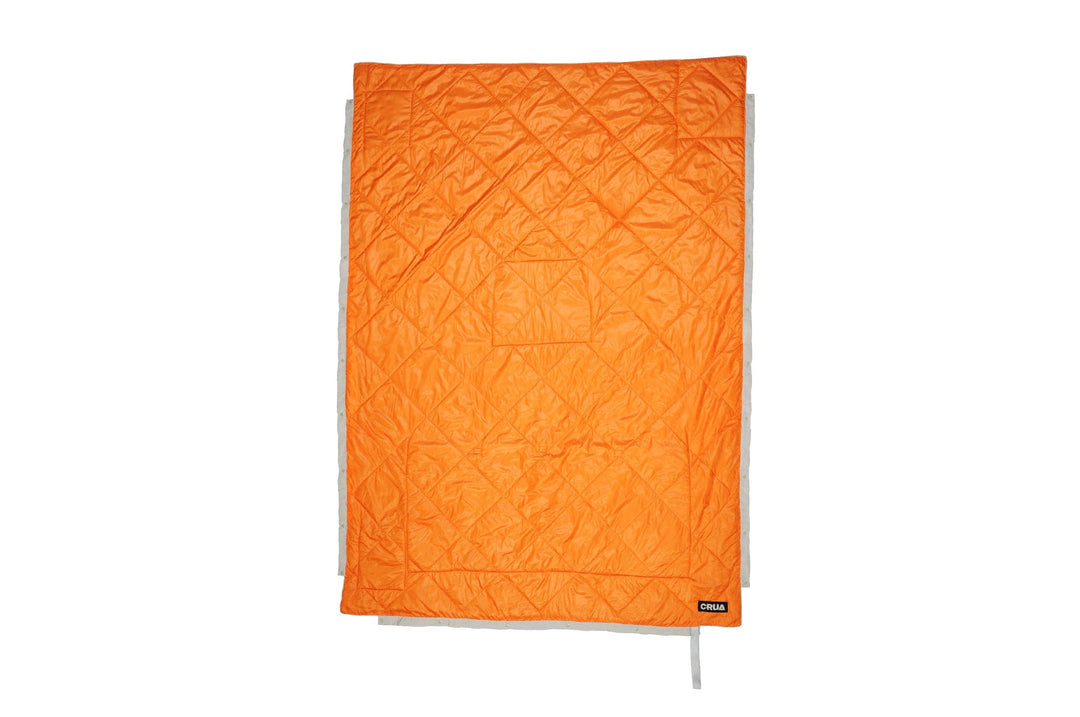 CRUA Outdoors: CULLA INSULATED BLANKET | AVAILABLE IN ORANGE AND GREEN