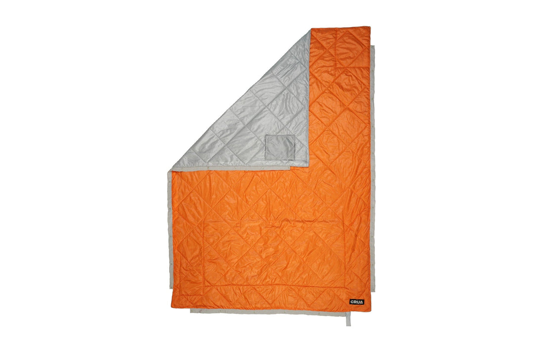 CRUA Outdoors: CULLA INSULATED BLANKET | AVAILABLE IN ORANGE AND GREEN