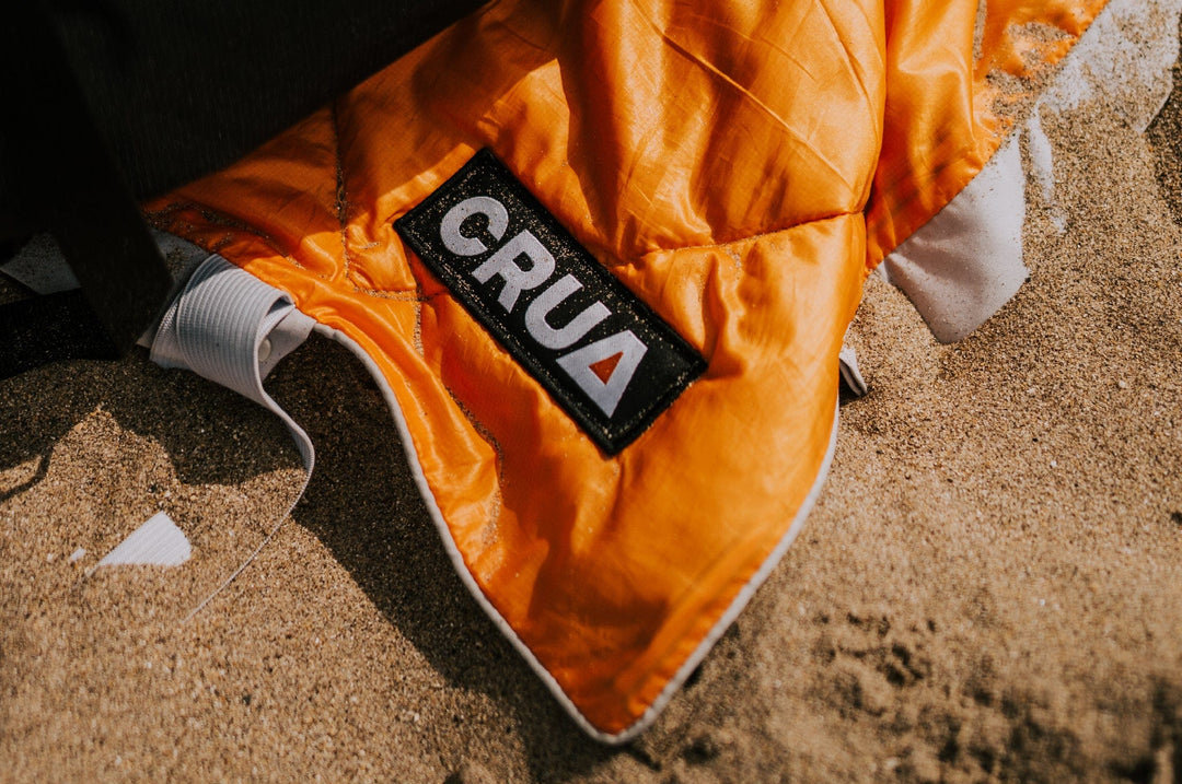 CRUA Outdoors: CULLA INSULATED BLANKET | AVAILABLE IN ORANGE AND GREEN