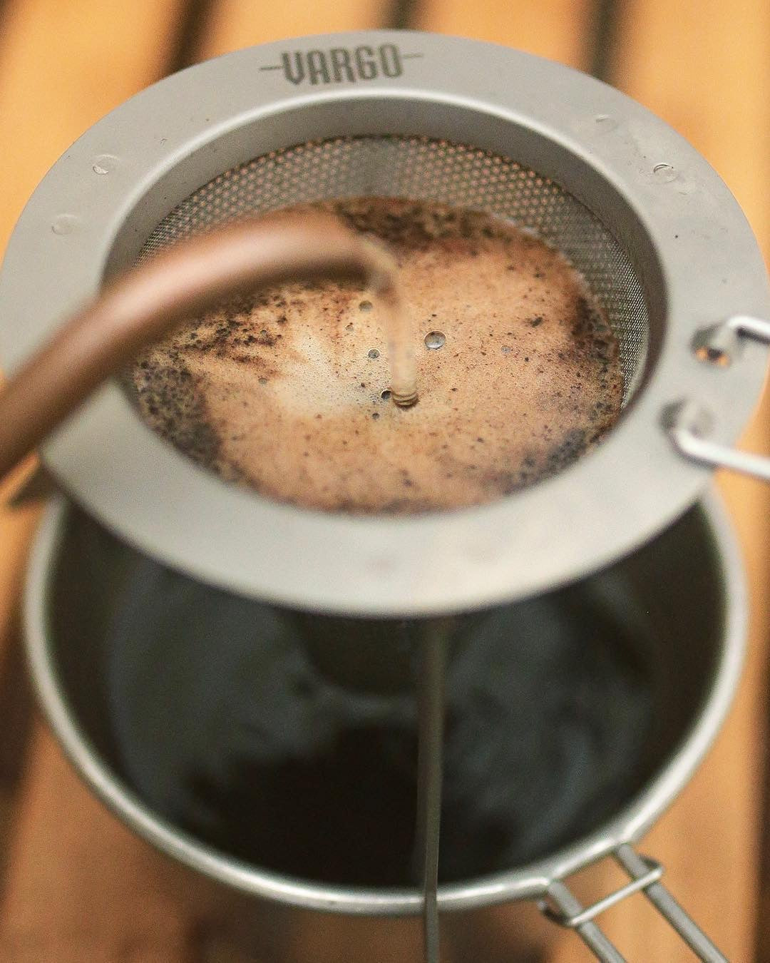VARGO: TITANIUM TRAVEL COFFEE FILTER