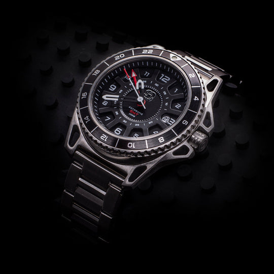 Dango: GMT-01 - AUTOMATIC GMT WATCH WITH METAL BRACELET
