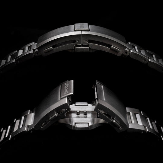 Dango: GMT-01 - AUTOMATIC GMT WATCH WITH METAL BRACELET