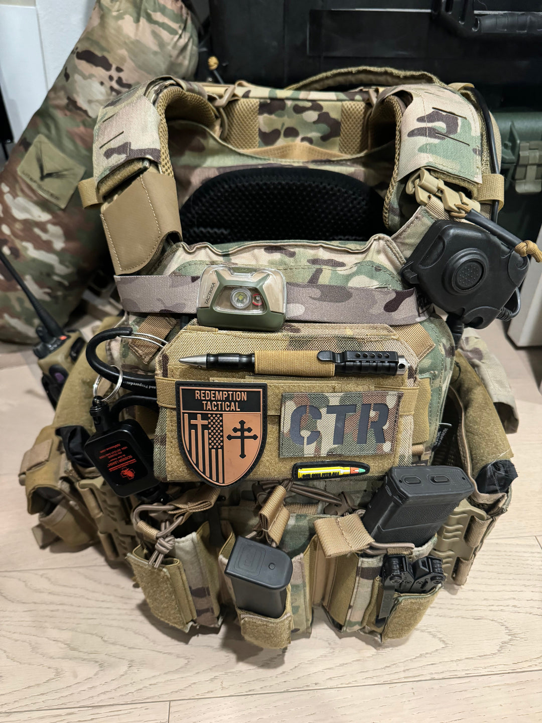 Redemption Tactical Crusader 2.0® Armore Kit - Lightweight Level IV Plates + Plate Carrier - Full Kit
