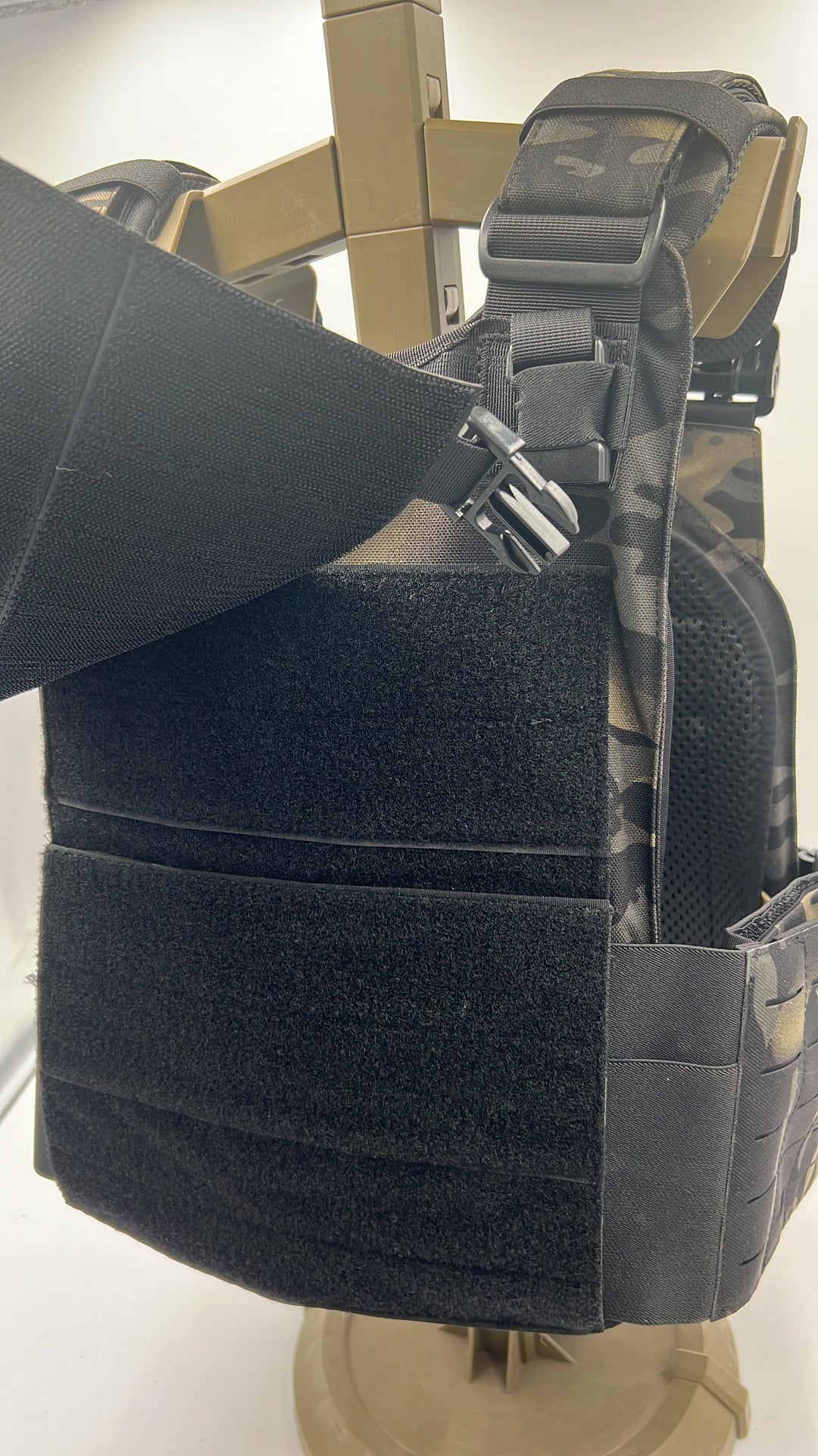 Redemption Tactical "CRUSADER 2.0"® V4 Vest - Plate Carrier Only